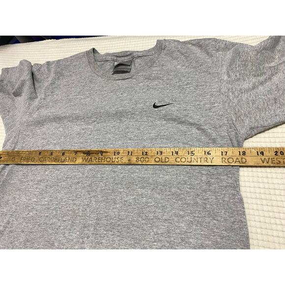 Vtg Youth Nike Swoosh T Grey Shirt Large Sports Logo Y2K - Picture 3 of 6